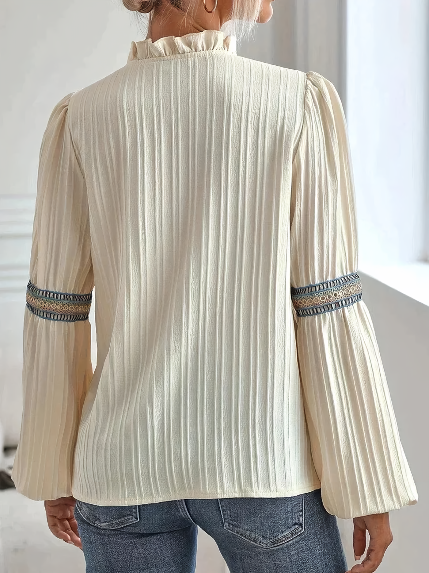 Trine | Stunning V-Neck Blouse