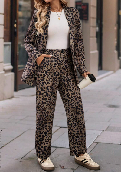 Tina | Elegant leopard print set