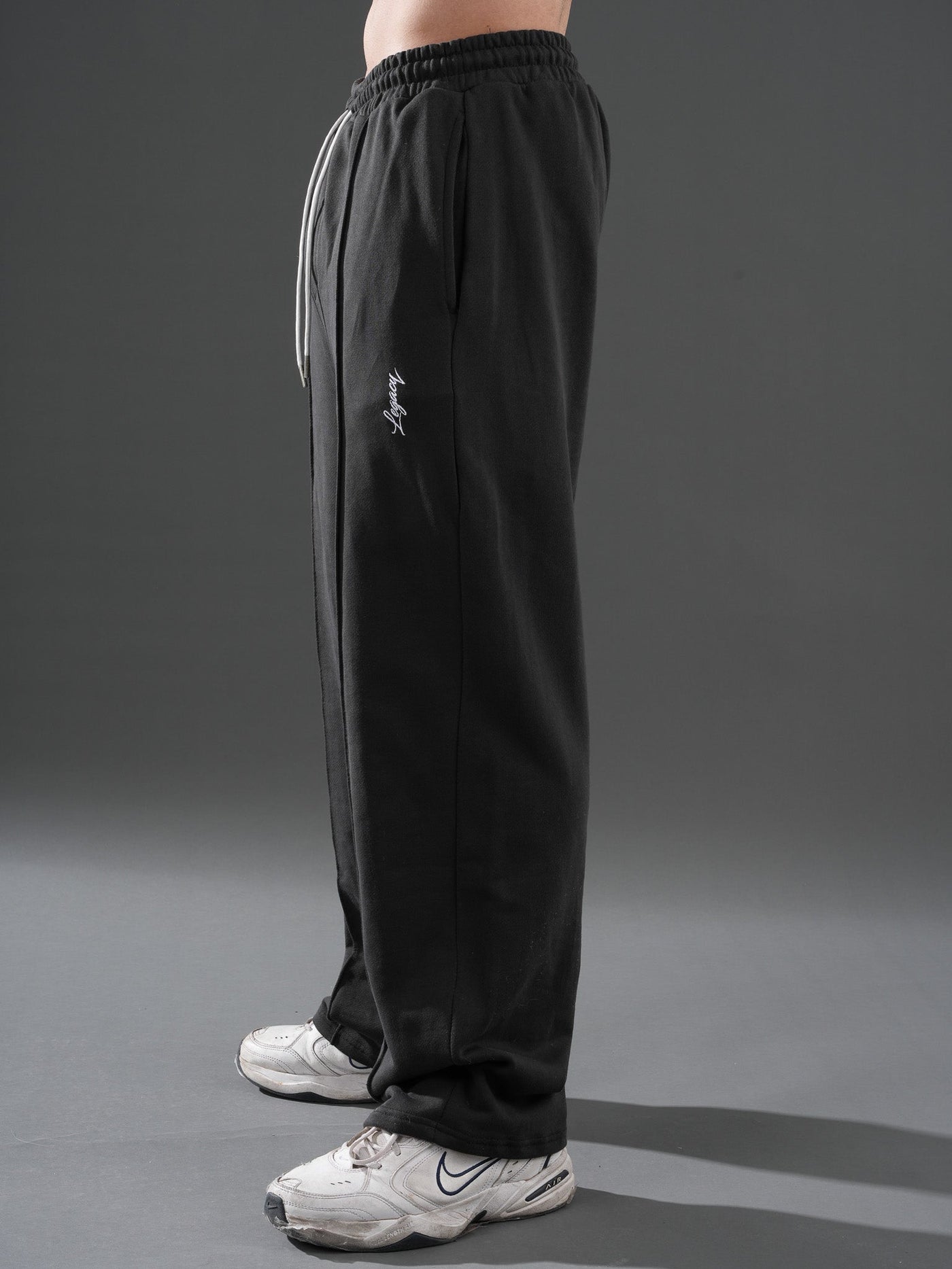 Mathias | Stylish Oversized Joggers