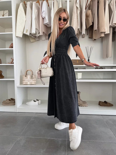 Diana | Fashionable denim dress