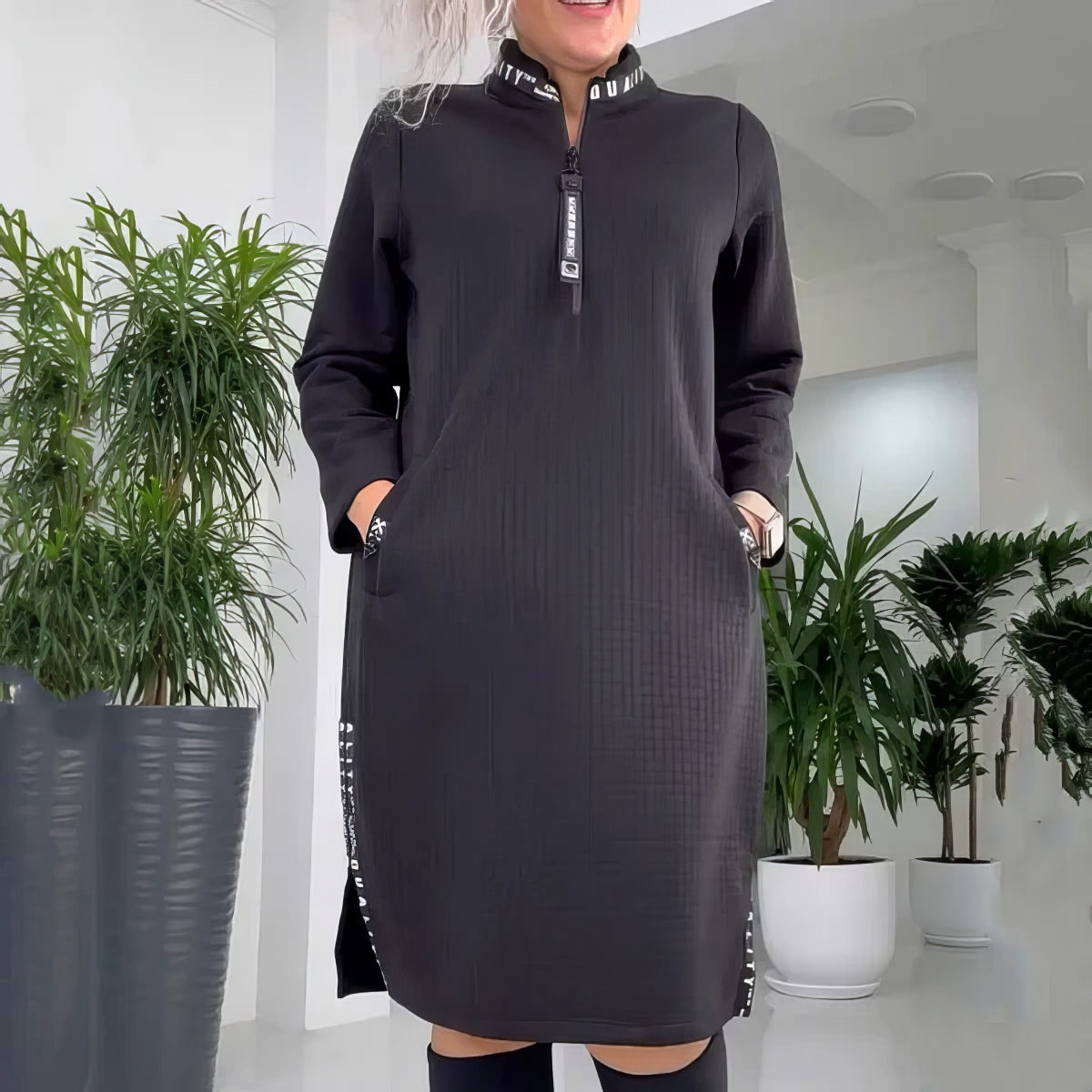 Adrienne | Elegant and ample dress