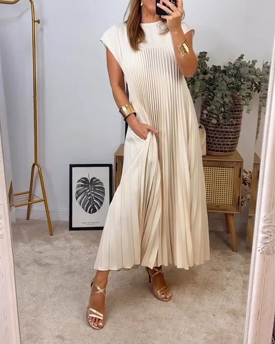 Aline | Sleeveless pleated dress