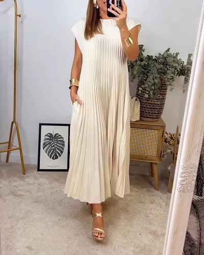 Aline | Sleeveless pleated dress
