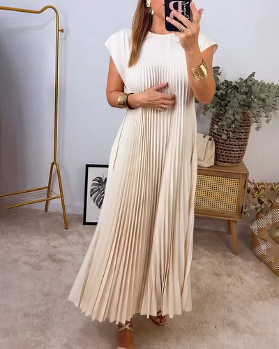 Aline | Sleeveless pleated dress