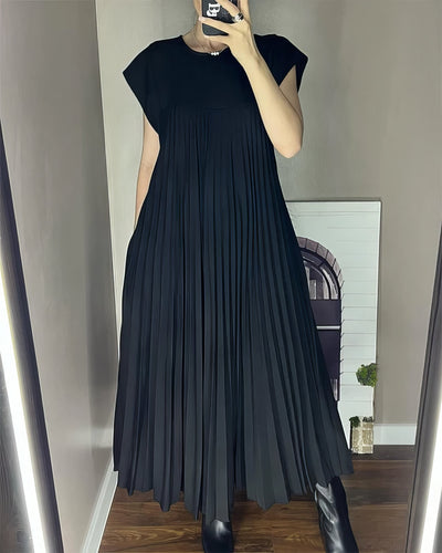 Aline | Sleeveless pleated dress